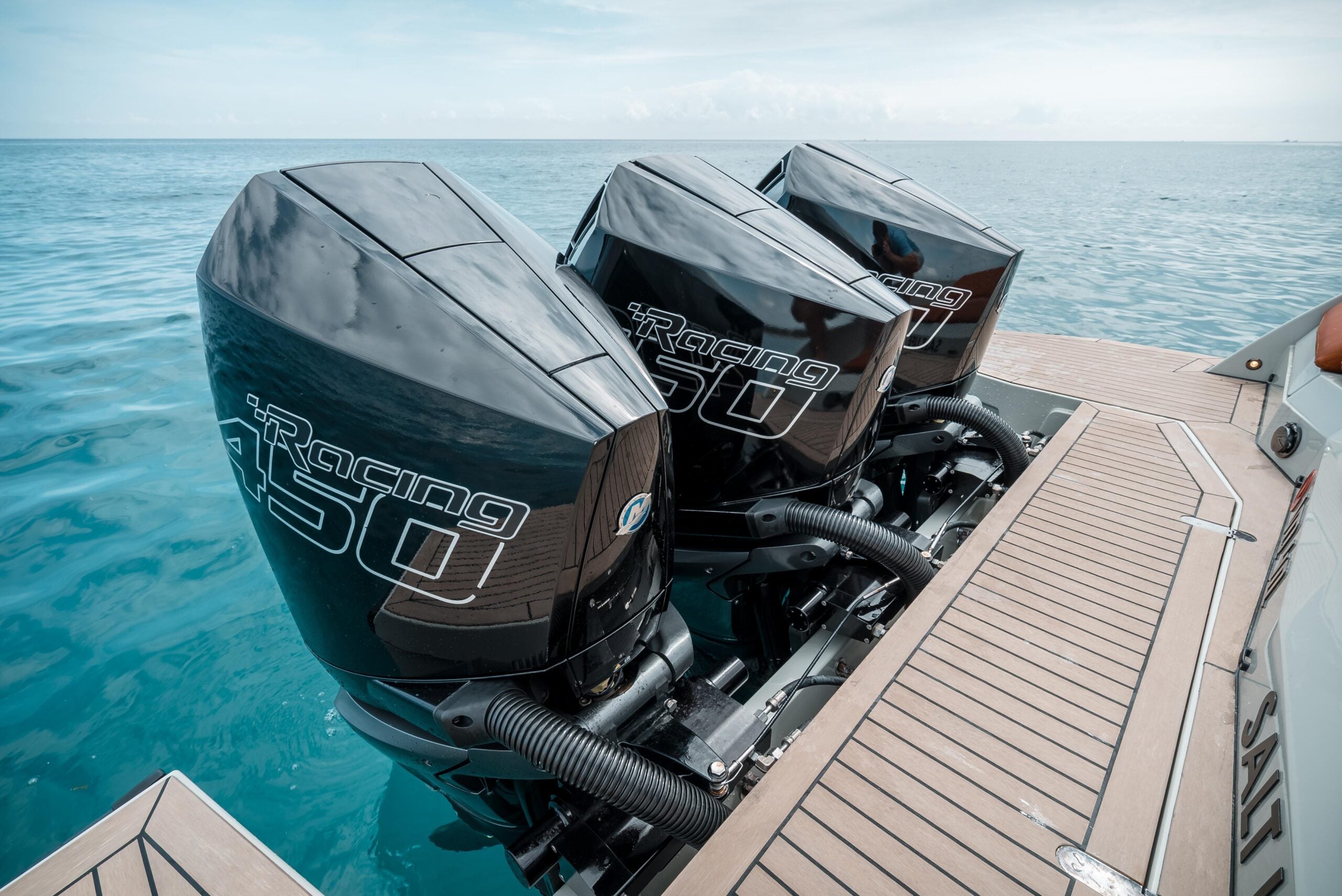 engines VQ 40 outboard